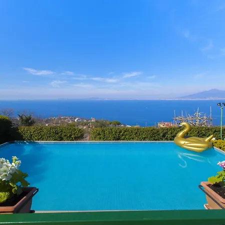 Luisa Jacuzzi And Pool Villa Sorrento