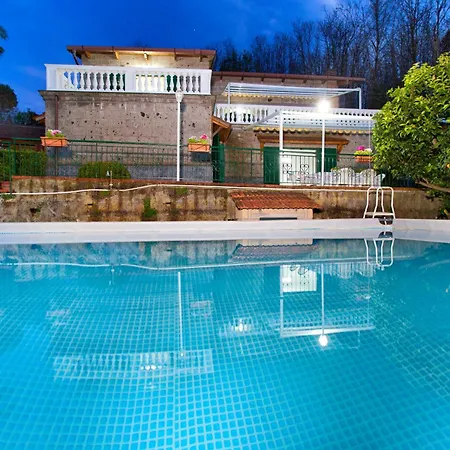 Estate4home - Luisa Jacuzzi And Pool Villa *